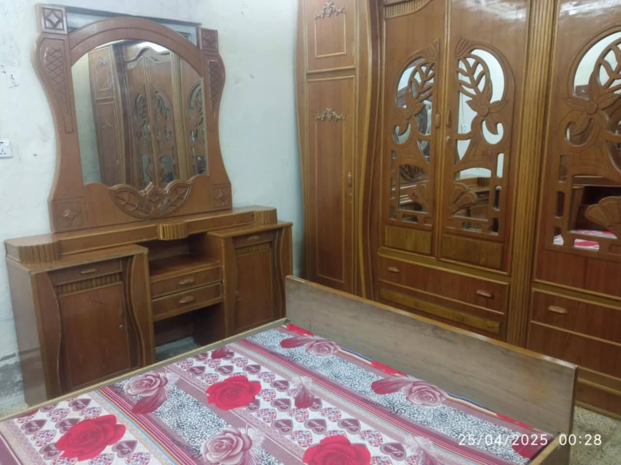 غرفه صاج للبيع طابقين ام السته غرفه نضيفه احلا من الصور بابل محاويل ***********
