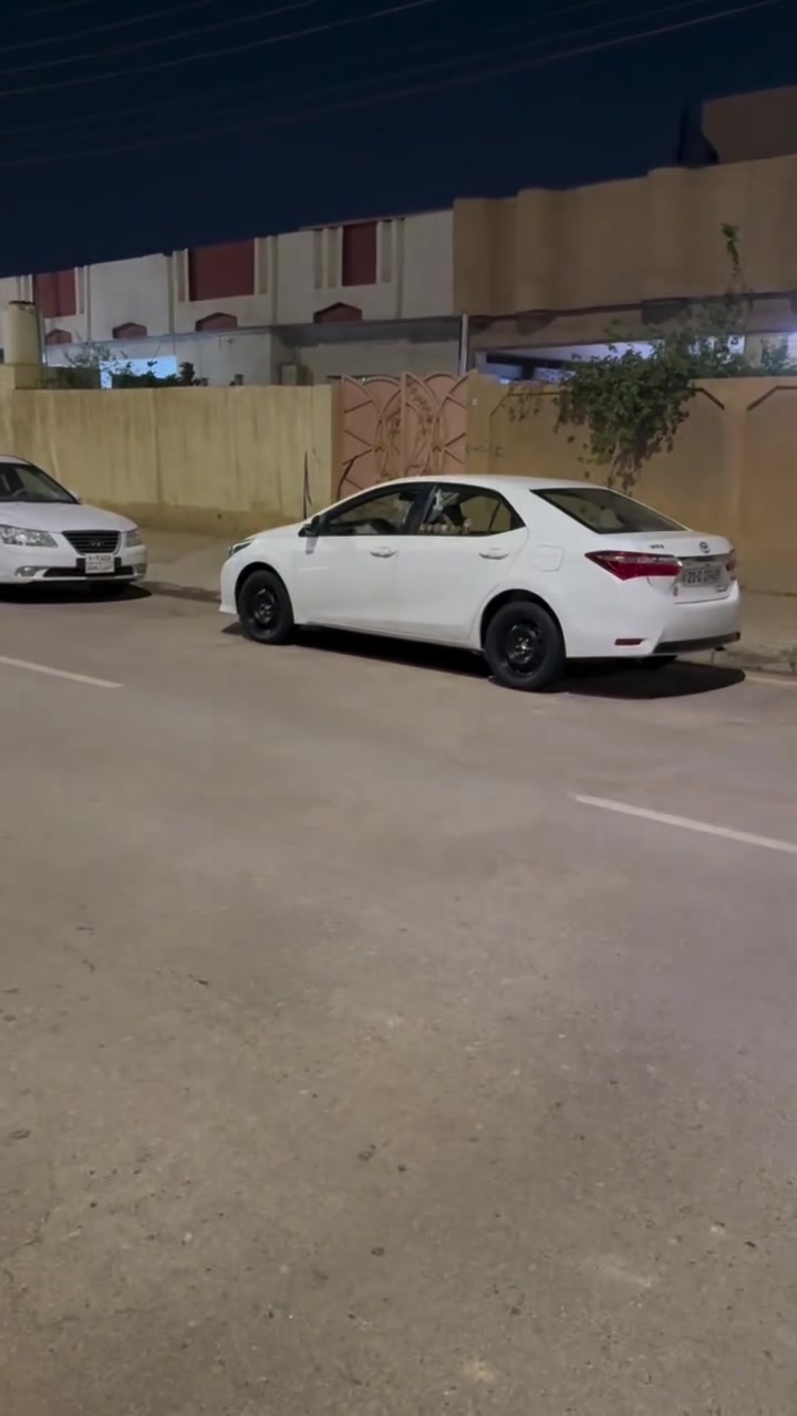 إسلام عليكم اللبيع كورلا موديل 2015 خليجي رقم سليمانيه بيه قطعتين صبغ حداديه جديده صدر امامي خلفي جديد.تخم تاير   مكينه 1600 كير اي تي تبريد ثلج ❄️ دوشمه جديده الاستفسار *********** كرار
