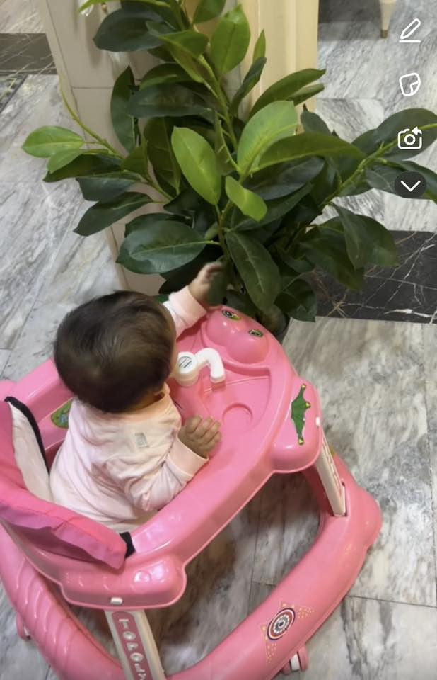 السلام عليكم أغراض أطفال للبيع الجرباية ممستخدمة فقط يوم والباقي استخدام جداً قليل الاغراض نظيفات كلش  السعر الكلي لان مستعجلة على البيع 80 الف للاستفسار الاتصال على ‭

‭٠٧٧٢ ٨٧٠ ٣١٧٧‬  العنوان بغداد
