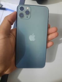 ايفون ١١ برو ماكس نضافه ٩٠ فيس تايم شغال مبدل شاشه اصليه وبطاريه ذاكره...