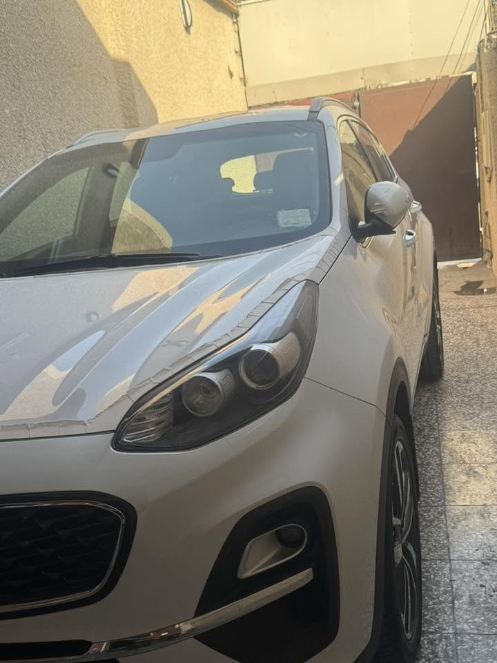 سبورتج وكالة  الدولية موديل 2021
بحال الزيرو مكفول مواصفات 

نص فول  بصمه 

شاشة كبيرة 

داخل بيجي 

نفكيشن جي بي

حساسات 

مودي درايف 

عداد 17الف

رقم بغداد 

بغداد الرصافة ***********

