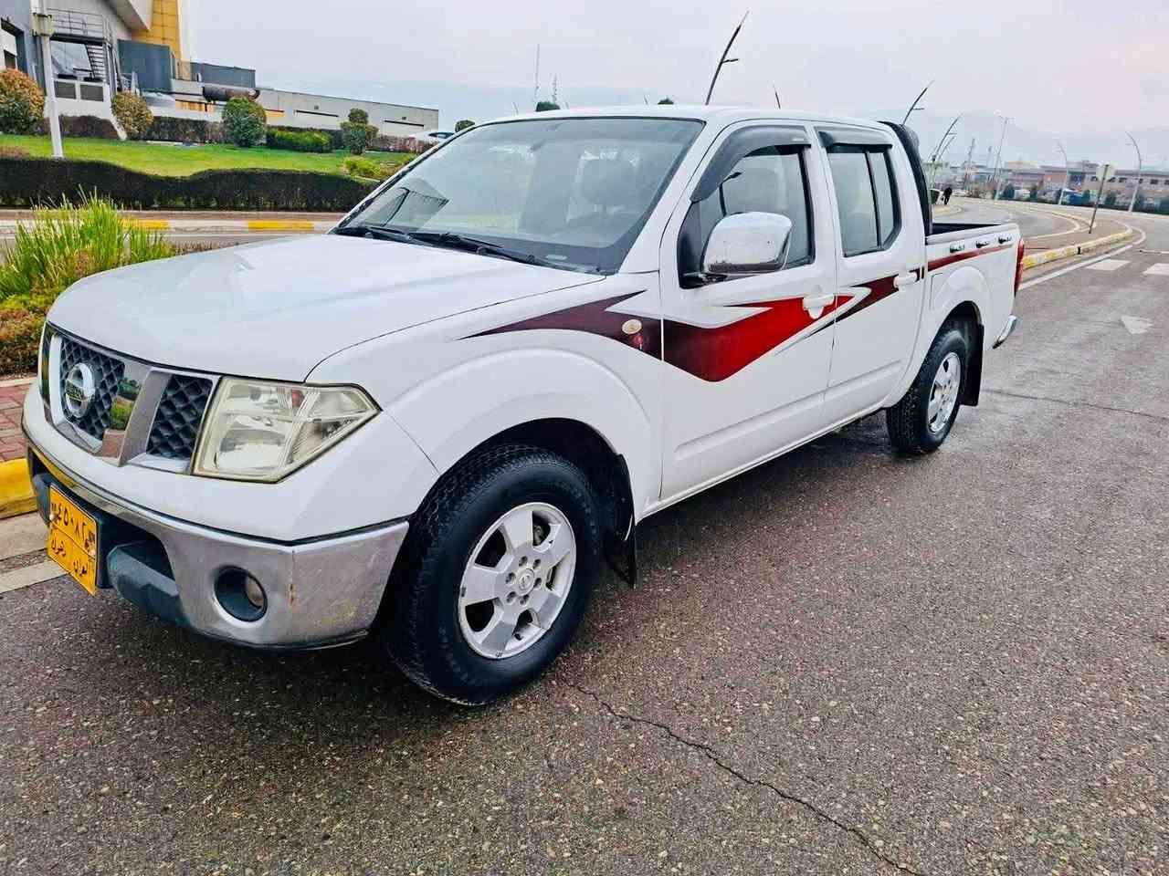 سەرەتا بەناوی خودا ❤️
نیسان نافارا 2012
سعری 79مەعامەلەیەکی زۆر کەم 
سەنەوی تا ٢٠٢٧تازەیە بەناوی خۆمانەوەیە تەحویل خرامە بەناوكردن. بەشەرتت 
گێڕومەكینەی بەشەرت تەقەو ڕەقەی نیە كارەبای گشتگیانی مەزبوتە تەبریدە گەرمی بەشەرت
لەناوو لەدەرەوە بەس ماشەڵای دەوێت دوسەو پەنجا مەسرەفی تیانیە سەیارەكە بەچواردەورا پەڵە پەڵەیەكی كەم بۆیاخی هەیە بێدەعمو لێدراویە بەحیزام دەیفرۆشم تاقەتی سەرئێشەمنیە 
بەس فرۆشتنە قیستو قەرزم نیە لەگەڵ ڕێزمدا 
لەسلێمانیم ژم:*********** Singapore
