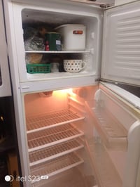ثلاجة • أجهزة منزلية • للبيع