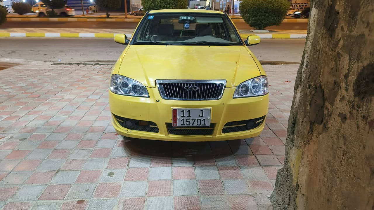 السلام عليكم 
شيري كوين كير ومكينه كورلا بيكاجو ١٦٠٠ كير اوتو
رقم بغداد انكليزي تحويل مباشر سنويه وهزه جدد
مكينه جديده 
حداديه جديده فقط درايم بي صوت
تخم تاير جديد
٤ دبلات جدد
بولبرنات جدد
كشرها جديد
كهربائياتها كلها جاهزه
لايتات زنون عدسات زرع مستحيل تشغل لايت ومحد يرمشلك
نقوصاتها 
روله مال قايش البور
درايم شفت 
مايكلفن ٢٥ الف
مكاني حله شارع ٦٠
 السعر ٣٠
***********
