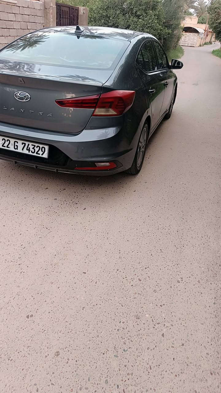 السلام عليكم
هونداي النترا موديل 2020

وارد كندي
الحادث: بنيد فقط
 الباقي كفاله. 
سيارة كلش حلوه بعد احلا من الصور
المواصفات:

شاشه ابل كار بلي واندرويد اوتو
كامره
رادارات جانبيه
تثبيت مسار
مانع تزحلق
تثبيت سرعه
فول تحكمات ستيرن
شاشه اعطال
كشنات تدفئه 
ستيرن تدفئه
اشاير بالمري
كشنات مخمل
مكينه 2000 دوش
 ثلاث انظمه قياده:
ايكو، عادي، سبورت

مكاني بغداد الراشديه

رقم أربيل بسمي
السعر 125$ وبيها مجال كلش بسيط
للأستفسار واتساب:
***********
