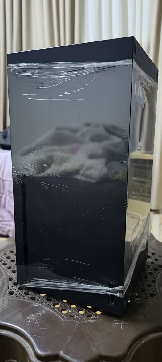 XBOX series x افخم وارقى ماموجود بالسوق حاليا مواصفات راقيه جدا الجهاز واحد تيرا بايت استخدام شخصي قليل جدا الجهاز حرفيا جديد نسخه القرص تجي تفحص وشوف بعينك والجهاز غني عن التعريف بالمواصفات مع الجويستك الاصلي مالته مامفتوح نهائي ستيكر شركة الجويستك والجهاز وعلى الفحص الجهاز يدعم 120 هيرتز حقيقي  السعر 580  وبي مجال للشراي مكاني رابرين للتواصل خاص


**إذا كنت صاحب هذا الإعلان وتريد حذفه لأي سبب، رجاءا أرسل رسالة إلى الدعم الفني**