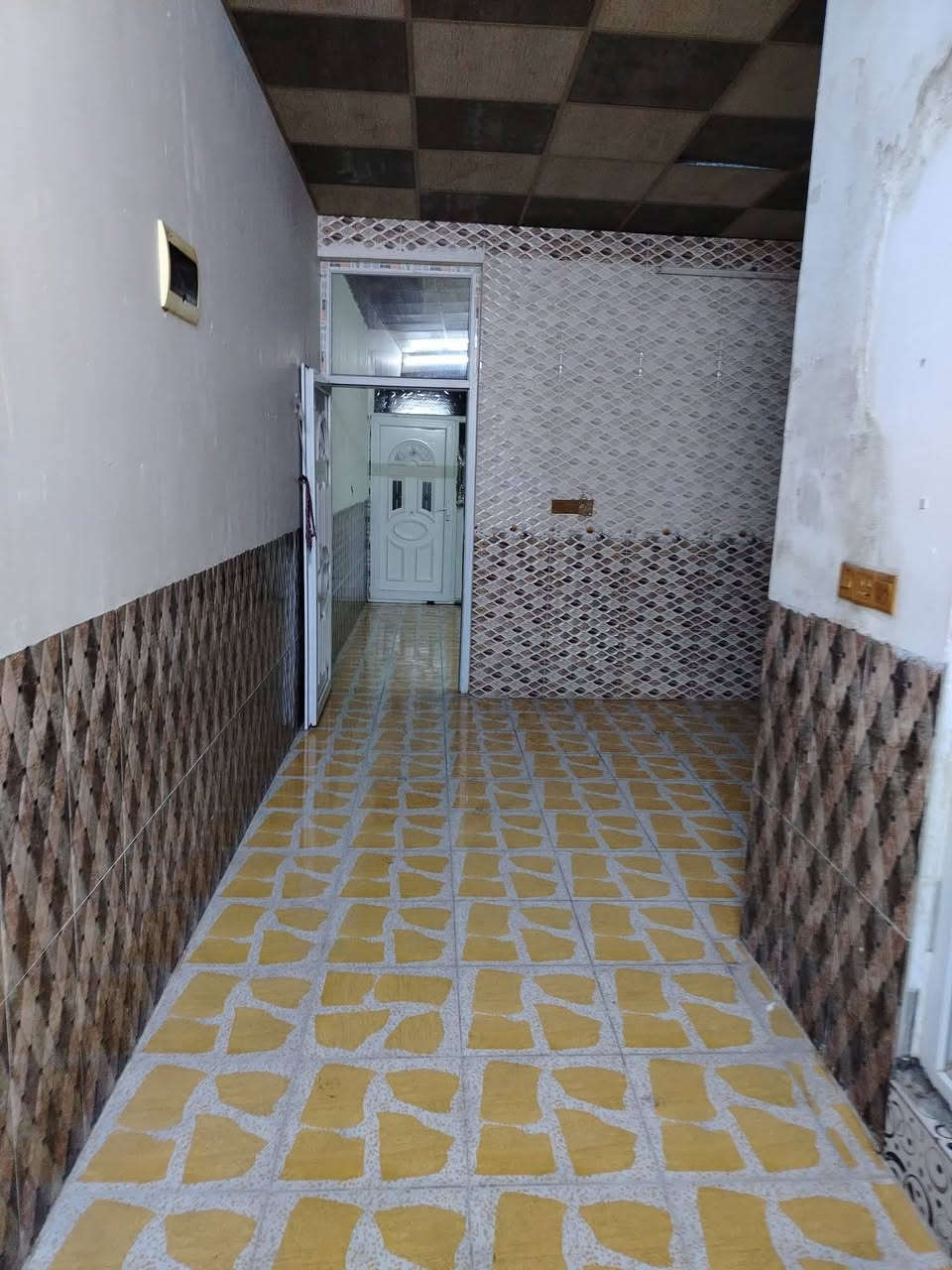 دار للايجار طابق ثاني 100م
 سعر 170الف ماء وكهرباء على صاحب الدار 
 كركوك حي العسكري قرب مدرسه الشروق القديمه 
 للتواصل
***********
*********** ابو مصطفى يايجلي
