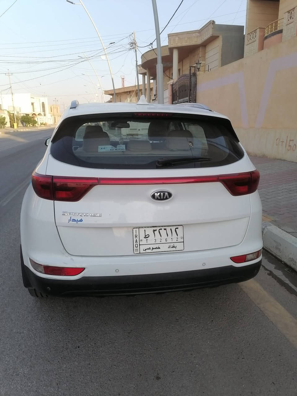 السلام عليكم ورحمة الله وبركاته سيارة للبيع نوع اسبورتج خليجي موديل 17خليجي بصمه تشغيل وابواب صندوق كهرباء تبريد قطعتين لد امامي ويل كب مشيف سيارة مكفوله كفاله عامه وبأسمنه رقم بغداد تحويل ثاني يوم.. رقم الموبايل ***********
