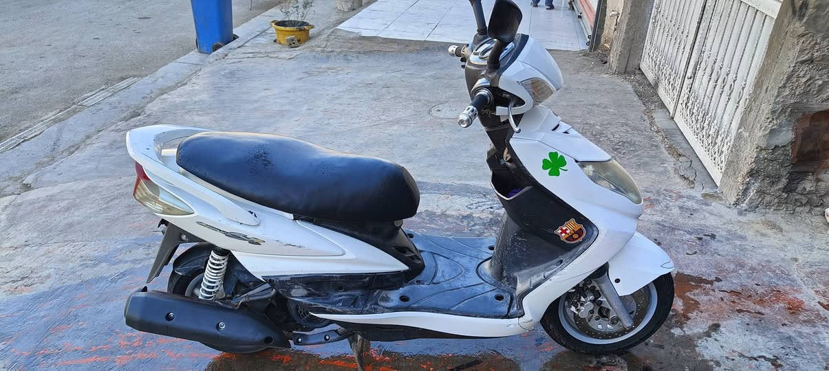 دراجه سكنس فحل ياباني قبق نفخ مكينه بلاديه ما مفتوحة ابد ناعمه شلعه قويه كهرباء كوله شغال نكره سلف هندر اوراق بسمي استان كهربائي الدراجه كلش نضيفه السعر 700وبي مجال سكن بغداد مدينة الصدر رقمي ***********
