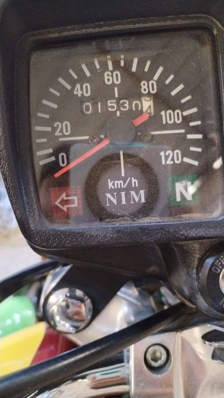 سلام عليكم دراجه نامه امتياز باب اول موديل 21طالعه بل 25 رقم وسنويه انكليزي تحويل ثاني يوم الدراجه نضيفه كلش علئ وضع الشركه مملعوب بيها ابد جبتها رقمتها وشمرتها بل بيت مثل ما موضح ممشاها قليل كلش واتساب ***********
