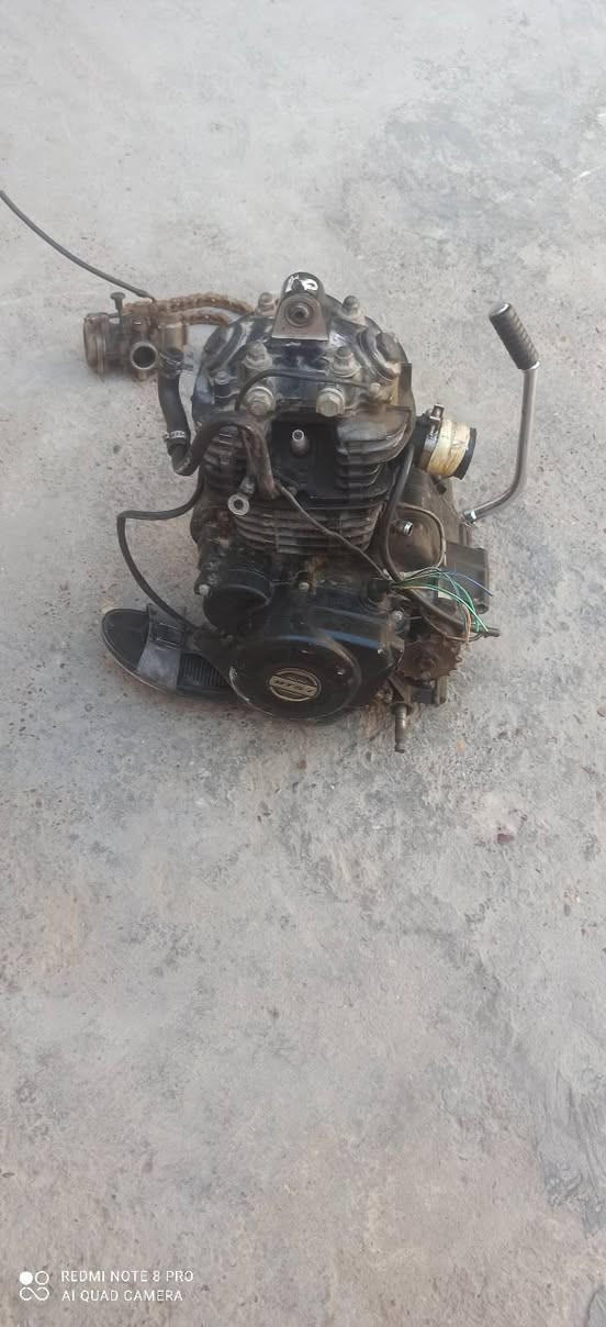 السلام عليكم للبيع مكينه دايوان خمسه كير المكينه شرط الفحص تجيب فيتر تفحص وتاخذ سعرها 300 وبيها مجال مكان بغداد العبيدي رقمي اتصل ***********
