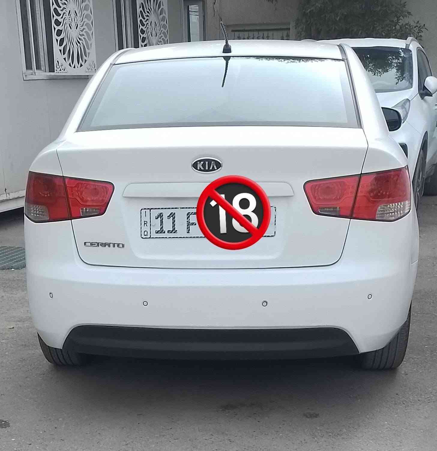 السلام عليكم عندي كيا سيراتو خليجي  موديل ٢٠١٢ رقم بغداد بأسمي سيارة نظيفة ماشية ١٤٤ كيلو مري كهرباء شفط حساسات خلفية خمس ويل كب بيها قطعتين صبغ موضح بالسونر مع الصور وطخة بالدعامية الامامية بصف السايق رايدها ب١٠٥ وبيها مجال مكانها بغداد حي الجامعة او نفق الشرطة للمعلومات اتصال *********** بغداد, العراق
