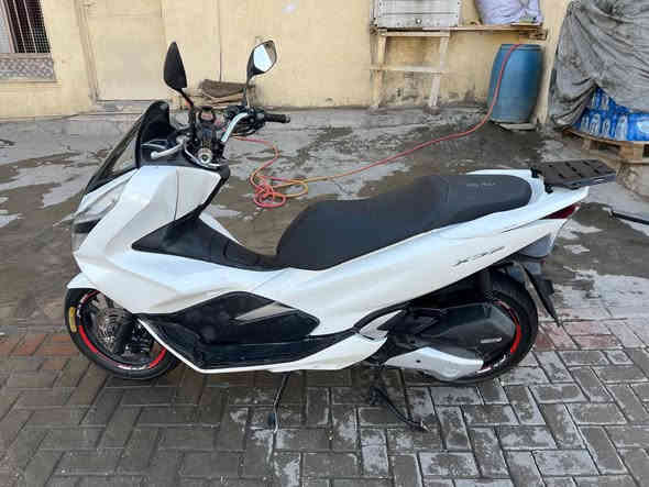 سلام عليكم pcx بصمه البيع مكفواله لسعر 18 مكاني مدينه الصدر ***********
