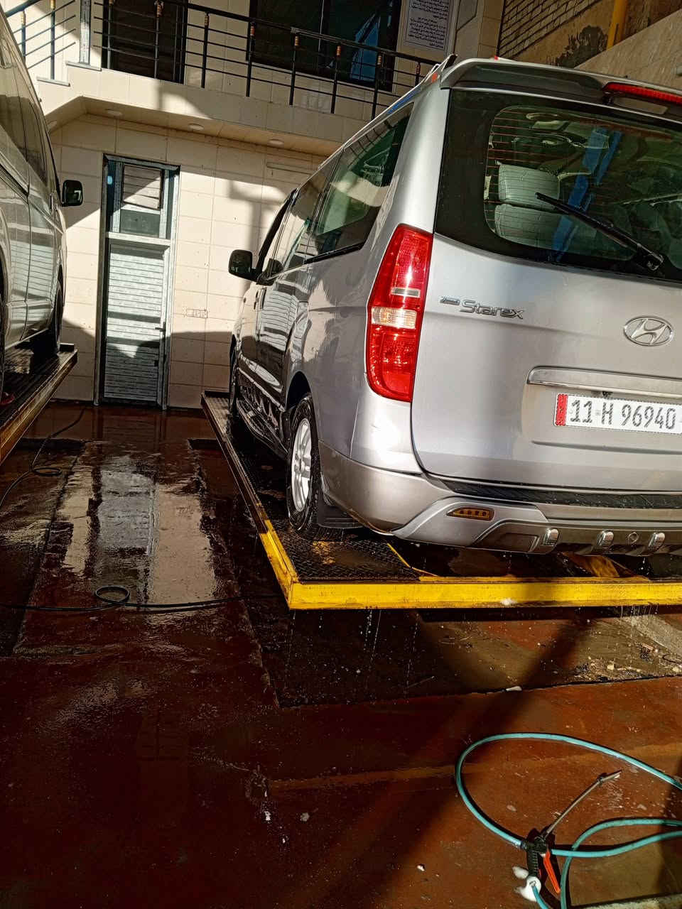 2016 معلايه 18 للبيع سياره بأسمي مكفوله بس باب السايق من كوريا الشراي يتصل على هذا الرقم ***********
