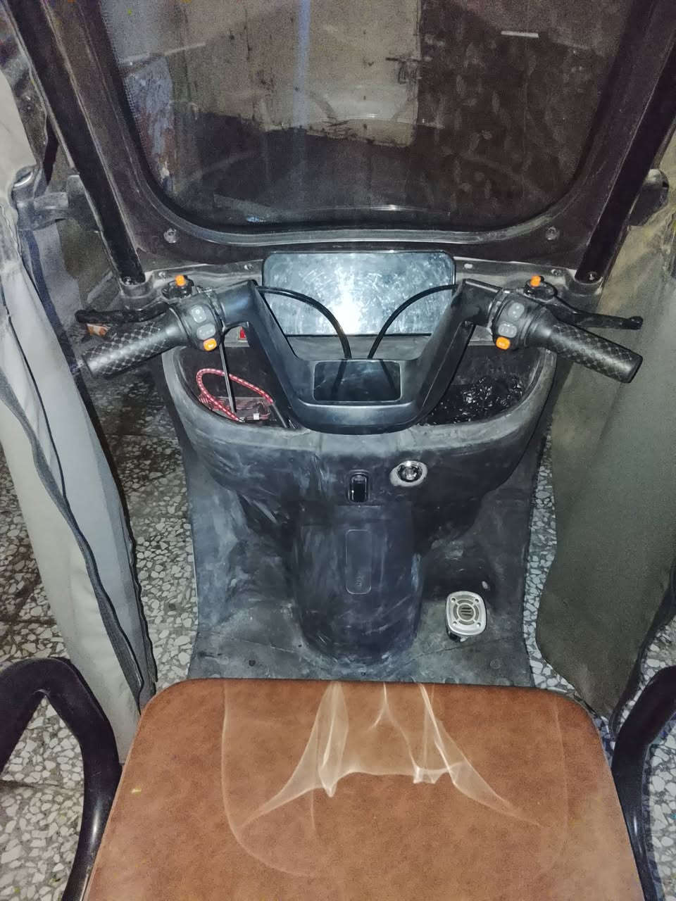 تكتك شحن للبيع نظيفة اخت الجديد للاستفسار  *********** السعر مليون وربع وبيها مجال ب 1250000
