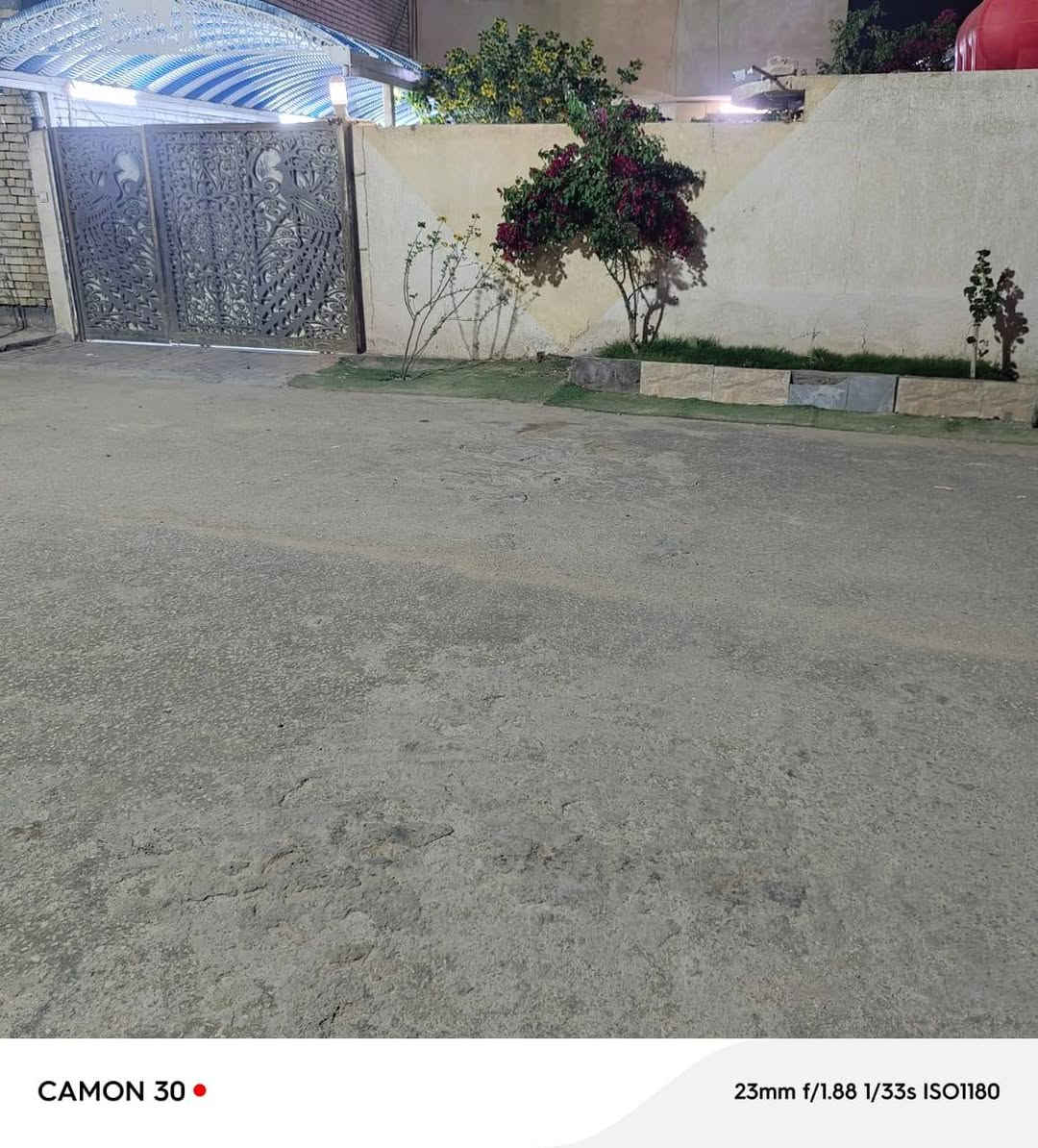 بيت للبيع  البوبيات كربلاء  نزله اسواق البرتقاله في مجمع الخضراء مساحه 327م
تحت البناء 200م
مجاري رئيسيه 
ماء اساله قوي 
شارع عرضه 12 متر 
محولة وطنية خاصة للمجمع
حديقه 12 م
طارمه 14م
طارمه تحتوي على سقيفة كيسبان طول الطارمه
واجه10 نزال 37
يحتوي على 
2 غرف طابق ارضي 
3 غرف طابق ثاني  سويتات
سطح كبير 9م
شلال كبير
مطبخ كبير جدا 7.20*4
البيت بناء جديد 2021
بناء درجة اولى

الاستفسار ***********
***********
