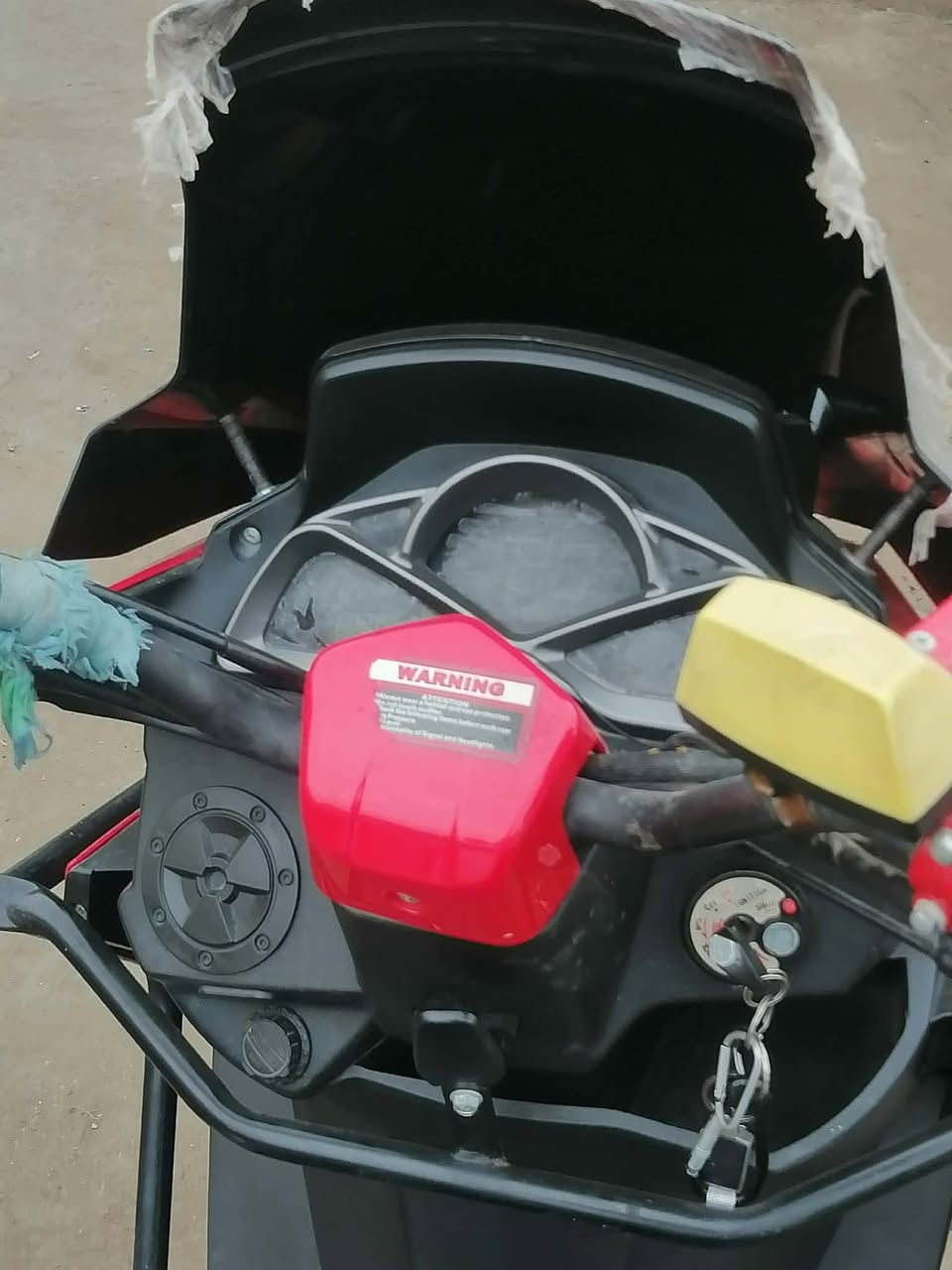 للبيع دراجه موديل ٢٠٢٤دراجه نضيفه السعر٧٠٠وبيه مجال للشراي مكان بابل القاسم للتصال ***********
