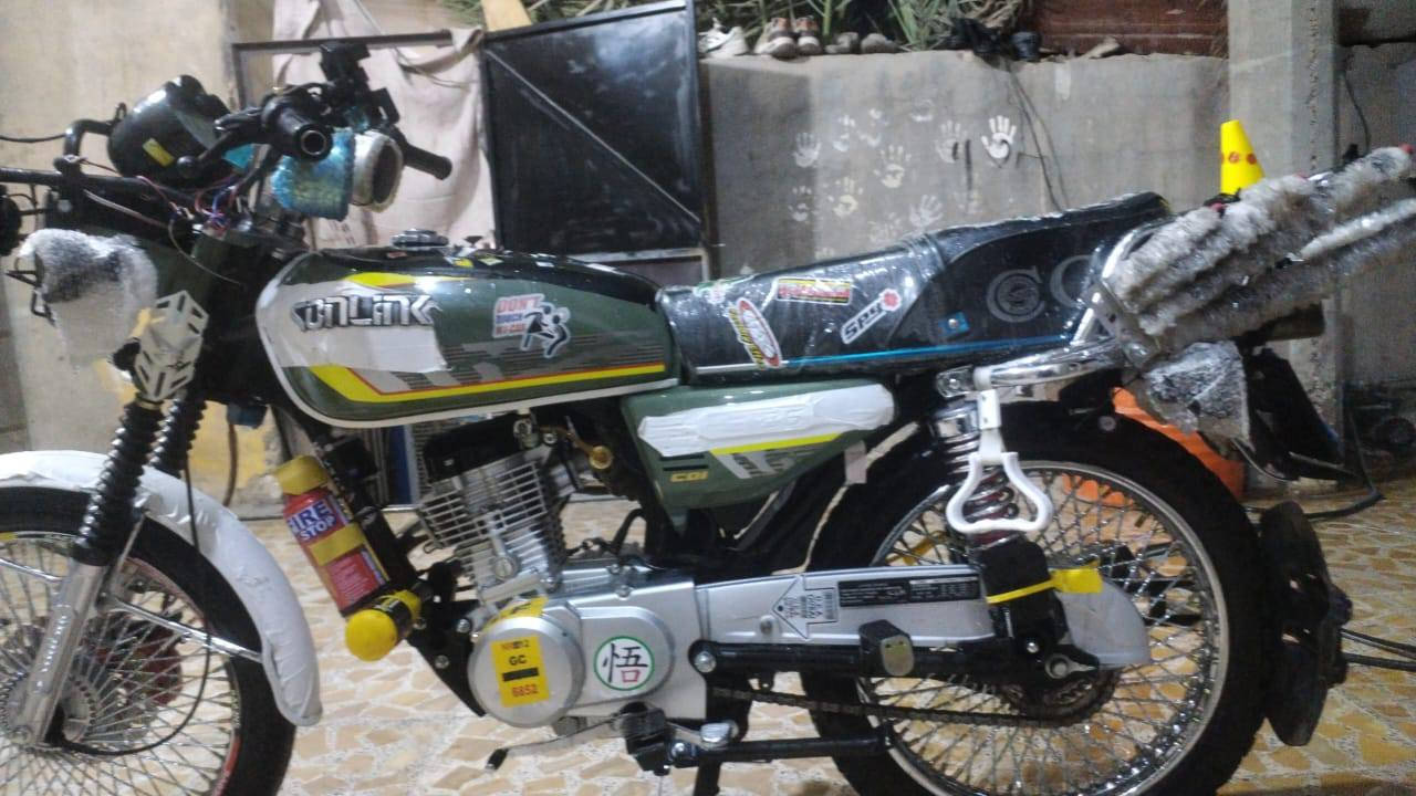 سلام عليكم دراجه 2025 اربع نمر دراجه جديده محرك ما مفتوح صبانه ما محطوط عليي سعرها 650 مكاني تكريت شارع الأربعين ***********
