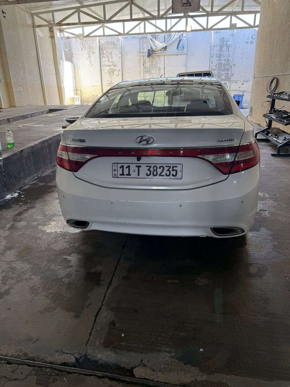 سلام عليكم من رخصت الادمن
هونداي ازيرا البيع 2013 خليجي سبورتفول مواصفات محرك 6 سلندر حجم 300 سيارة بية صبغ قطعة وحدة صبغ جاملغ خلفي ايسر والباقي مكفول شاشة كامرة لايت زنون بنوراما شغالة تخم تاير جديد 
السعر 115 $ العنوان بغداد الطالبية 
***********
البيع فقط بدون مراوس رقم جديد هزة جديدة بسمي تحويل مباشر
