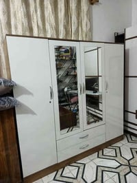 كنتور 4 ابواب للبيع نظيف اي ضرر مابيه السعر 160 للاستفسار 07704992086