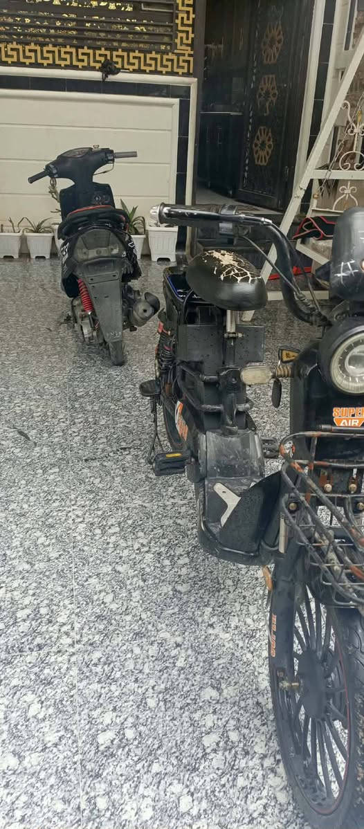 سلام عليكم
باسكل شحن للبيع 

موديل 2025

لون اسود 

بطاريات نص عمر 

مابي نقص فقط العداد ميقره 

بيع او مراوس 

السعر 250 وبي مجال 

ديالى شهربان 

***********
