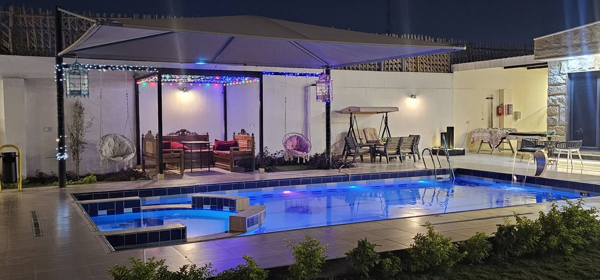 متوفرة شفتات صباحي ومسائي وكافة الايام للحجز والمناسبات وتساب *********** موثقة بتطبيق اجرلي مزرعة الياقوتة. جديدة جدا
