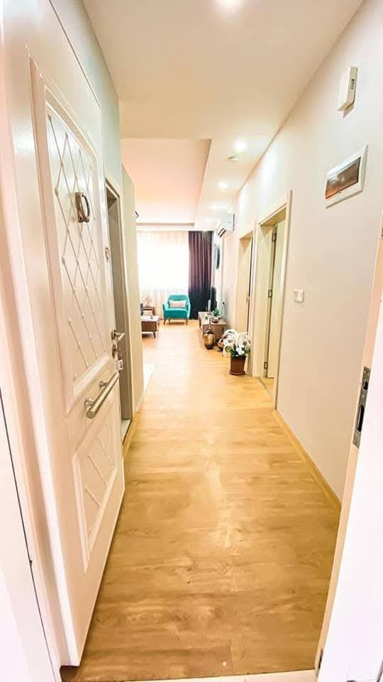 سلام عليكم شقه في مجمع كركوك تاور للبيع ١١٠ متر موقع يم كليه قانون مقابيل بنزين خانه شورجه جاهزه للتسليم قريبا صفر غرفتين نوم حمامات عدد ٢ صاله مفتوح على مطبخ مع بلكونه  خدمات ماء كهرباء غاز مركزي نظام ٢٤ ساعه مطلوب مقدمه ٢٥ مليون و١٠٠ مليون باقي عن طريق مصرف عقاري على شكل اقساط شهريه للاستفسار ‏‪0774 814 1123‬‏
