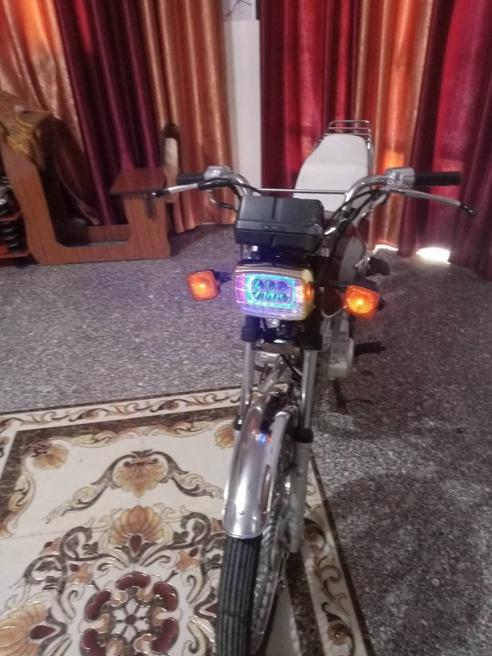 دراجه،نضيفه،عشرين،اوراق،شوفت،عينك،بيع،مستعجل،مكان،دراجه،نخيله،الغربيه،عله،سنجار،وطب،***********ممتواجت،عل فيس،سعر،خاص
