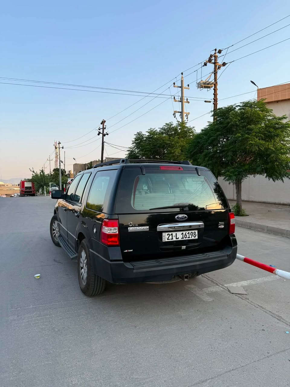 ford expedition 2014
Niva 
مكفوله من الصبغ و البارد ماشي ١٢٦ميل گير محرك بشرط
سعر ١٦٥
سلیمانیە 
***********
