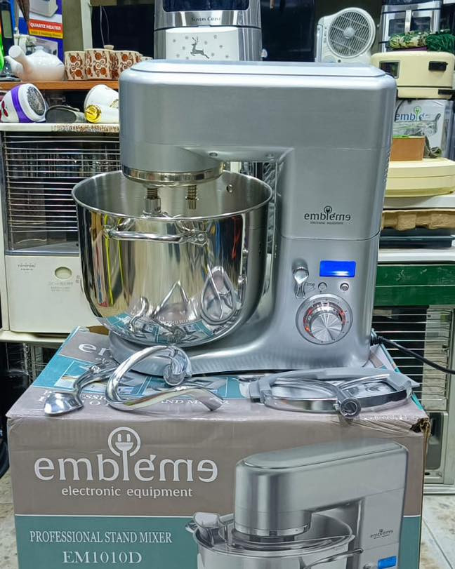 عجانه 11 لتر
٨ لتر
٦ لتر
٥ لتر
 بدي فولاذ، تجربة فريدة في عالم الطهي! 🍲✨

🔵 مميزات العجانة:

 • 💡 ماركة امبليوم الموثوقة مع ضمان سنة.
 • ⚡ بقوة 1500 واط لأداء قوي وفعال.
 • 📱 شاشة رقمية تجعل التحكم سهلاً ومباشراً.
 • 🔄 مشبك من الصلب للمتانة والاستدامة.
 • 🏗️ جسم خارجي من الفولاذ القوي للتحمل العالي.

توجد خدمه توصيل 
للحجز مراسله الصفحه او الاتصال
🌹مدينه ألعاب المدهش مجاور مطعم ابو صفاء تحت جسر العبور المعلق ***********🌸
