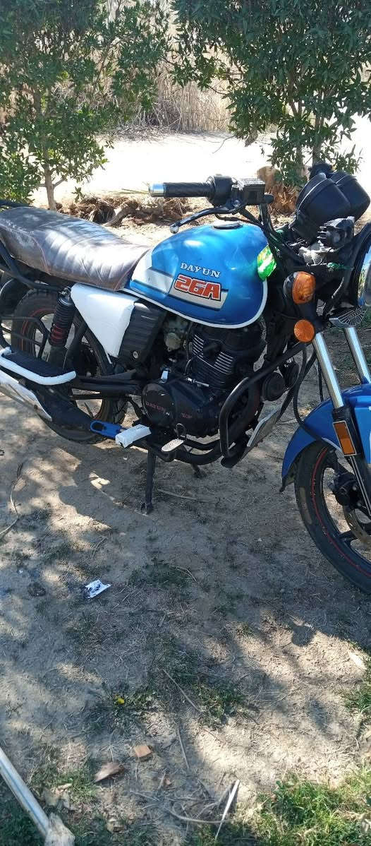 سلام عليكم دراجه دايون للبيع كفاله عامه تيرات جدد كهربائيات كلها شغاله ستعمال شخصي دراجه فول خير من الله محرگ 200 موديل 2020 طالعه با 21 وراق اسكنر العنوان حله حمزه الغربي ***********
