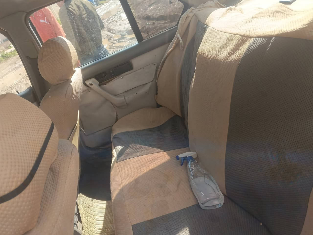 سلام عليكم سياره BMW 525مكينه 6مفتوح موديل 92سياره كامله بيهه نقوصات كير مكينه نظيفات خير من الله رقم انبار مكان بغداد 45وبيهه مجال ***********
