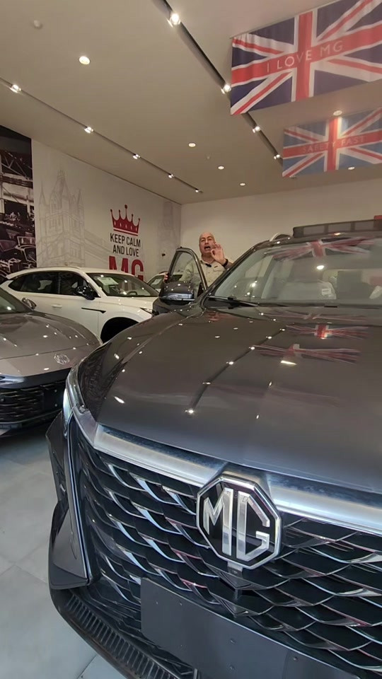 🚗✨#عرض لفترة محدودة .. MG RX5# موديل 2025..سيارة شبابية وعائلية✨🚗فقط مليونين وتستلم السيارة ..شاملة التامين والعمولات المصرفية والمتابعة ✅️ إذا تبحث عن سيارة SUV عصرية تجمع بين القوة، الراحة، والمواصفات المتطورة... فخيارك هو MG RX5. ✅ قسط شهري 470 ألف دينار فقط✅️مقدمة #مليونين فقط 💵 ✅ كفيل موظف مدني أو ضابط ✅ تصميم عصري ومواصفات متطورة ✅ رحابة وراحة للعائلة 📋 التسجيل يشمل: 📍 ديالى 📍 بغداد 📍 صلاح الدين  سارع بالحجز والاستفسار، والكميات محدودة. الإحسان للسيارات..ديالى بعقوبة مجاور كراج البحيرة✅️  📞*********** - *********** 📞

