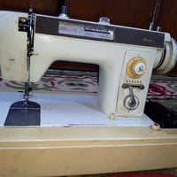 حلويات • مكينة خياطة • بغداد مدينة الصدر