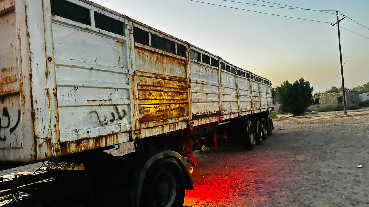 السلام عليكم  سياره للبيع موديل2000. عربانه 4محاور   وتصير 5 محاور طول 13/80 العربانه شاصي كفاله وسياره بيها جكه يم الشوته مصلحه  السعر 260 مكاني صلاح الدين الشرقاط
***********
