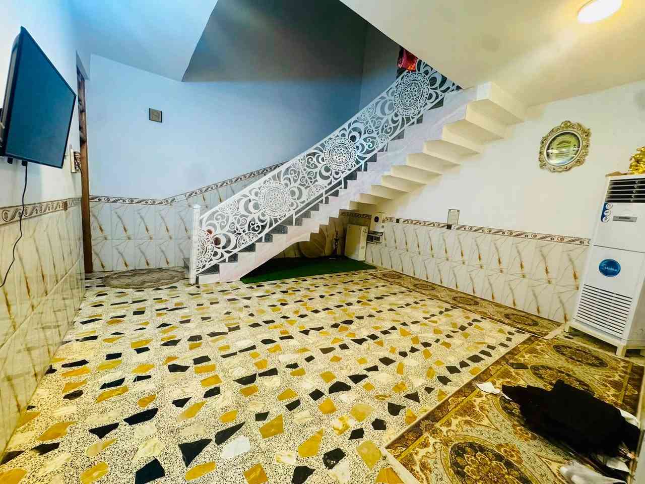 السلام عليكم بيت حديث طابو صرف حي الناصريه قرب اسواق ماما اشتريلي مساحه ٢٢٠
مطلوب ١٤ مليون اسكان 
***********
