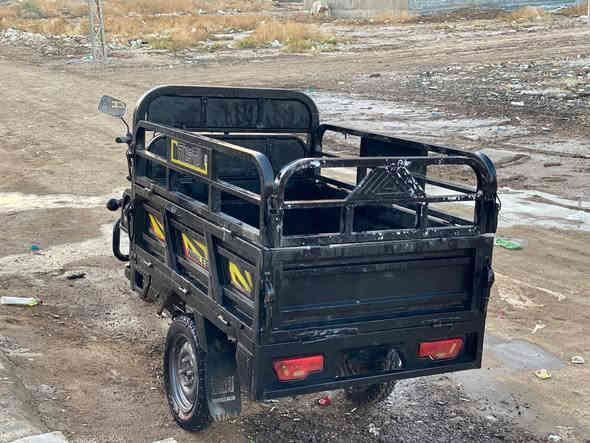 السلام عليكم
ستوته شحن موديل 2023 نضيفه 
بطاريات بس وحده نص عمر بقيه نضيفات 
السعر 800 وبيه مجال بسيط 
مكاني بغداد الثعاالبه 
رقم هاتف ***********
