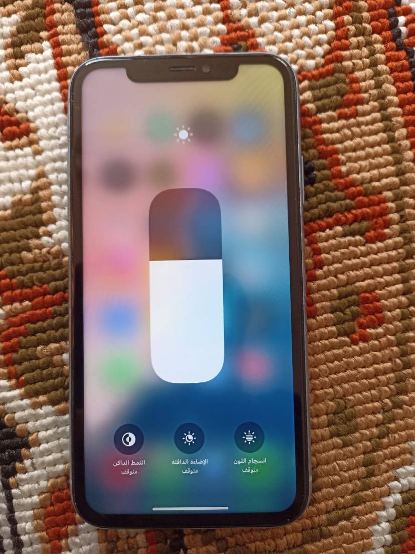 سلام عليكم آيفون اكس آر جيهاز شغال  جهاز لا تعليك  مستبدل بطاريه او فيس  إيدي واكف بل تحديث او كأمره الخلفيه واكفه بس السعر. 150 بي مجال أي ستفسار عن ارقم  العنوان ارمادي صوفيه ***********
