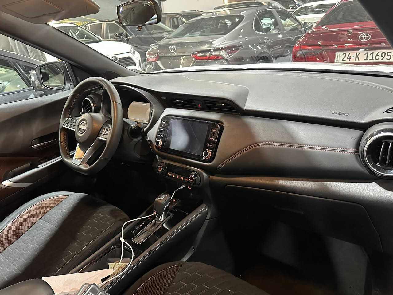 Nissan kicks Sr 2023.                                                     بدون صبغ بدون ايرباك بشرط
***********
أربيل معرض نجوم البصرة
