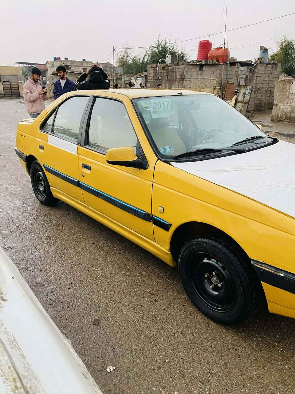 البصرة المعقل
بيجو 405 مديل 16 سنوية ما منتهية راعيها يمي السيارة مكفولة لا تبديل ولاضربة ولاصبغ بيها خياس  لئن ما ملكوطه سابقا علا وضعها البلادي. تبريد تدفئة شغال سيارة ما ناقصها اي شي فقط درايم شفت بيه طكة بس من تلوف  تأ يرات جدد دواخل نضيفة هاتف *********** وتساب فقط
