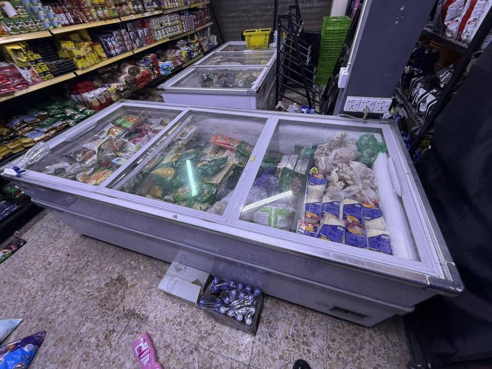 مجمدة الحوت ٢٤٠في ١٢٠
عنوان بغداد حي الجهاد
***********
