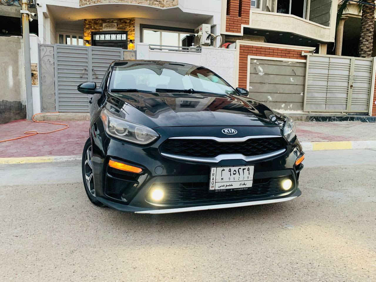 سلام عليكم
فورتي 2019 
سياره بيه 3قطع بنيد وجاملغ وباب 
ماشيه 65 الف 
محرك 2000 دوش 
سياره نضيفه بس بيه ملاحضات بسيطه كلش 
سعر 124 وبيه مجال بسيط 
مكان بلديات 
اي ستفسار 
***********
