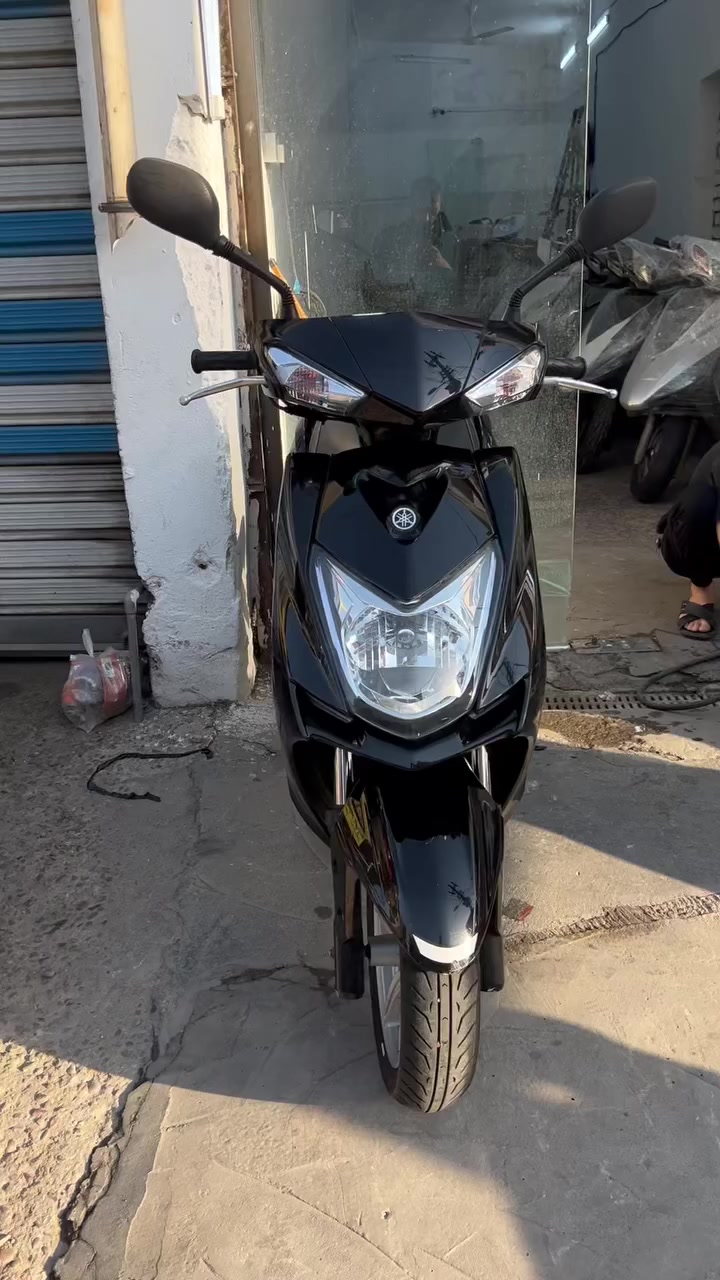 السلام عليكم دراجة سكنز شمعة ياباني بجيس موجود وياها كتاب مال مزاد مال يابان  ماشية (45) السعر 15 قفل ***********
