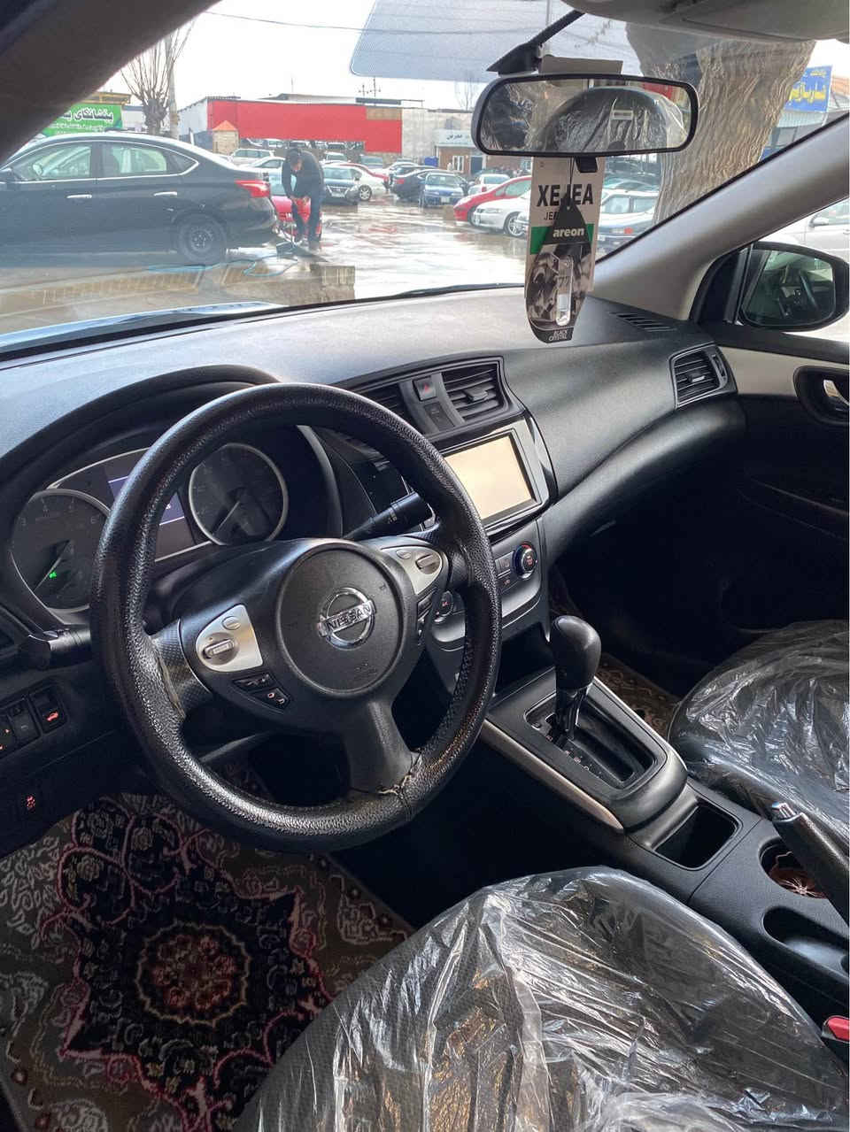 نیسان سێنترا ٢٠١٩ بۆ فرۆشتن سەیارەکە مواسەفاتی SV یە (ڕادار،خەتی جادە ،شاشە،کامێراهتد.. یەک پارچەی بۆیاخە زۆر جوانە سەیارەکە زۆر تازە ماوەتەوە ١٠٧ میل ڕۆشتوە گێڕ و مەکینە و تەقەو ڕەقەی بە شەرتە سەنەوی تاکو ٢٠٣٠ بەناوی خۆمەوەیە.    *********** السليمانية, العراق
