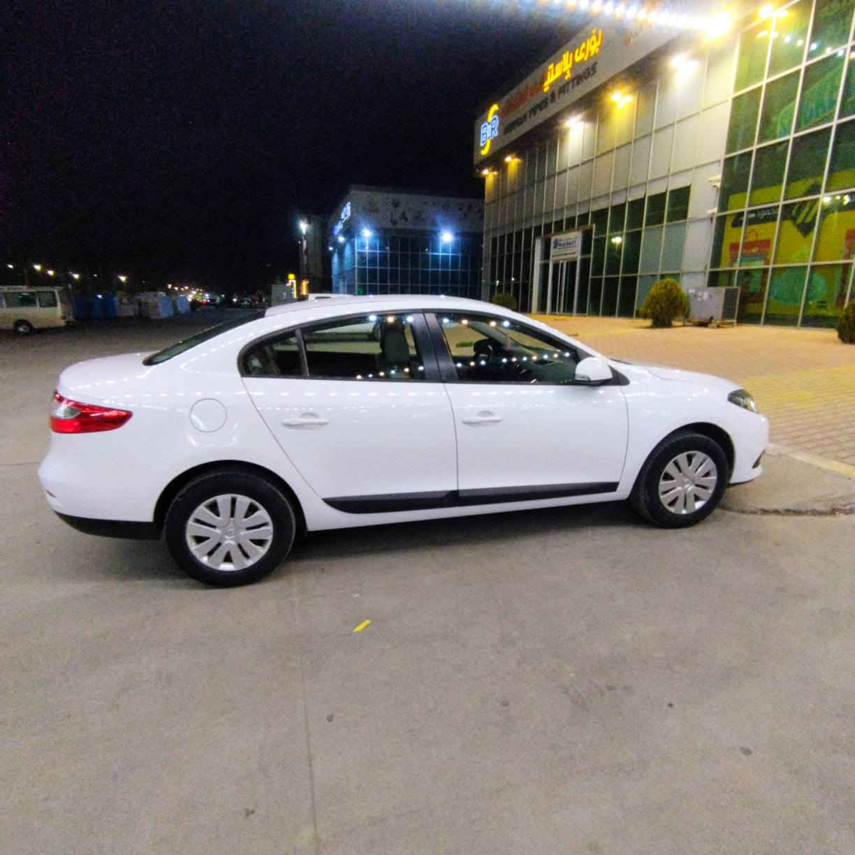 ڕینۆ فلونس 2016سفری شەریکە دو سویچ ناوزەرد خلیجی
مەکینە 16 ی سێنترا مەکینەی نەکراوەتەوەو زۆر پاکو بێ عەیبە
گێڕو مەکینەو تەبریدی پاکو بێ عەیبە  ،سەنەوی و ڕەقەمو تایەی نوێیەو توندوتۆڵە ABS جام کارەبا دەبڵ گێڕ  یەک دینارمەسرەفی نیە *********** السليمانية, العراق
