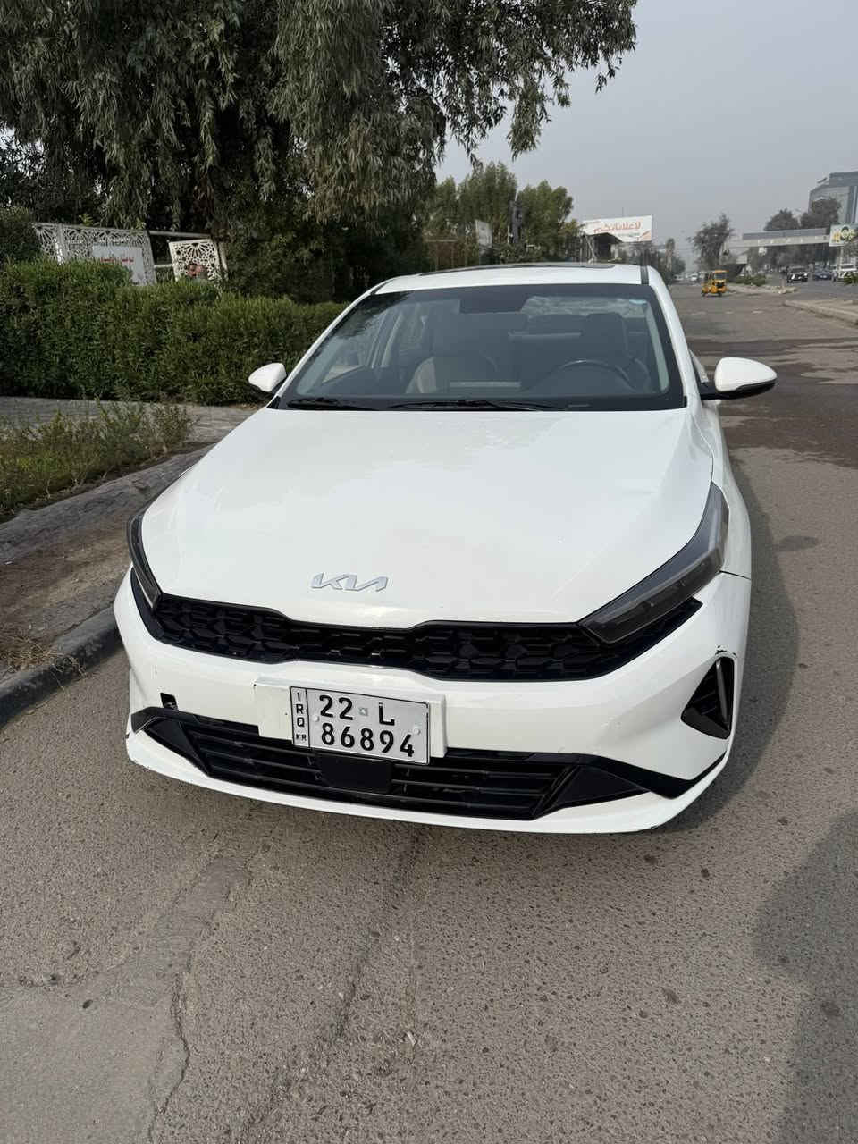 سلام عيليكم كي ثري موديل 22 رقم اربيل ماشيه 75 الف السياره بيهه صبغ. ربع. البنيد. فقط. مكان السيارة بغداد السعر. 130 وبيهه مجال التليفون ***********
