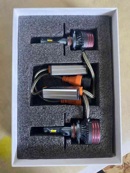 لايت زنون شمسي اصفر بلاد 
للبيع السعر 35 عالي وناصي 
***********
