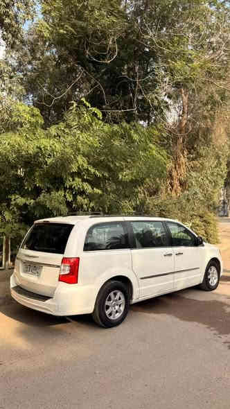 للبيع كرايسلر تاون كانتري 2012 وارد أمريكي حادثها جاملغ وباب جهة الصدر ايرباك ستيرن ودشبول لغود شواصي مكفوله سيارة بيها صبغ قطعتين فقط
مواصفات بيبان كهرباء جنطة كهرباء شاشه كامرة خلفيه كشنات بلع كشن السايق كهرباء فرس بالسقف وشاشه بالسقف فرس أرضي شاشه اعطال تحكم ستيرن كشنات جلد تشغيل عن بعد مكينه 3600  ماشية 136 مكينه كير تبريد صدر خير من الله رقم بغداد الدولي بسمي هزة جديدة مكان السيارة بغداد الامين الثانيه 

السعر 135 وبيها مجال 

للاستفسار 

***********
