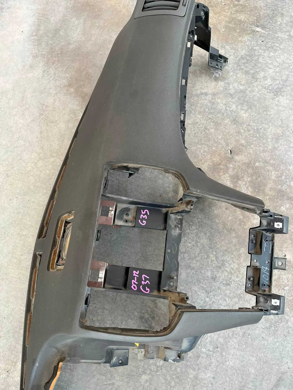 السلام عليكم شبابنا الطيبة

متوفر غراض غرفة انفنتي G37 G35 نظافة 100%
دشبول رصاصي نظافة 100%
دكتات تبريد دشبول كاملة
أطار عينة او عدادات السرعة
دركة مع كبسول وتحكمات كاملة 
جكمجة كاملة 
بطاين بوب كاملة نظافة 90%
حصان كامل

العنوان 📍: بغداد 
التواصل ☎️ : *********** ومتوفر واتساب
