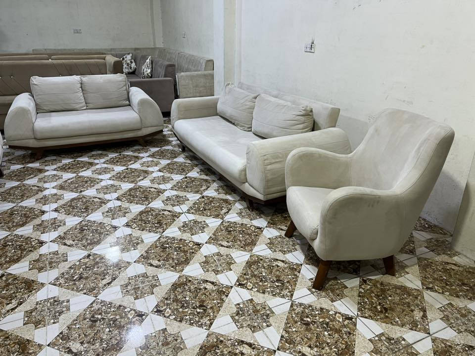 ئةم تاقم قةنةفة توركيية
بؤفرؤشتن ١٠نةفةرييةبيعيبة
ژم***********
شوين كةلار
